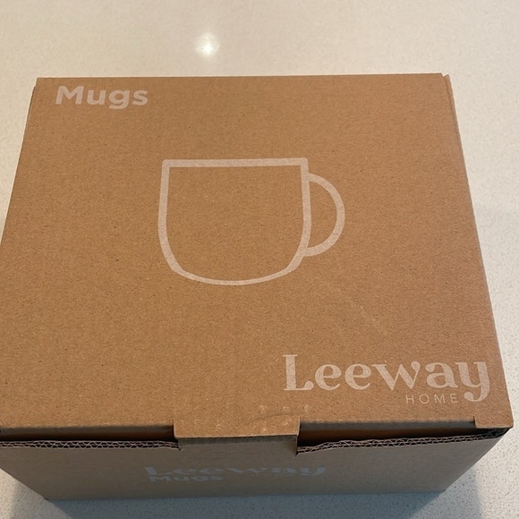 NWB Leeway Home Red Trimmed Coffee Mugs - Picture 5 of 5